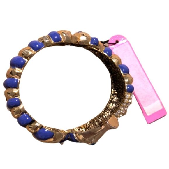 Betsey Johnson Seahorse Clasp Bracelet - Picture 3 of 3